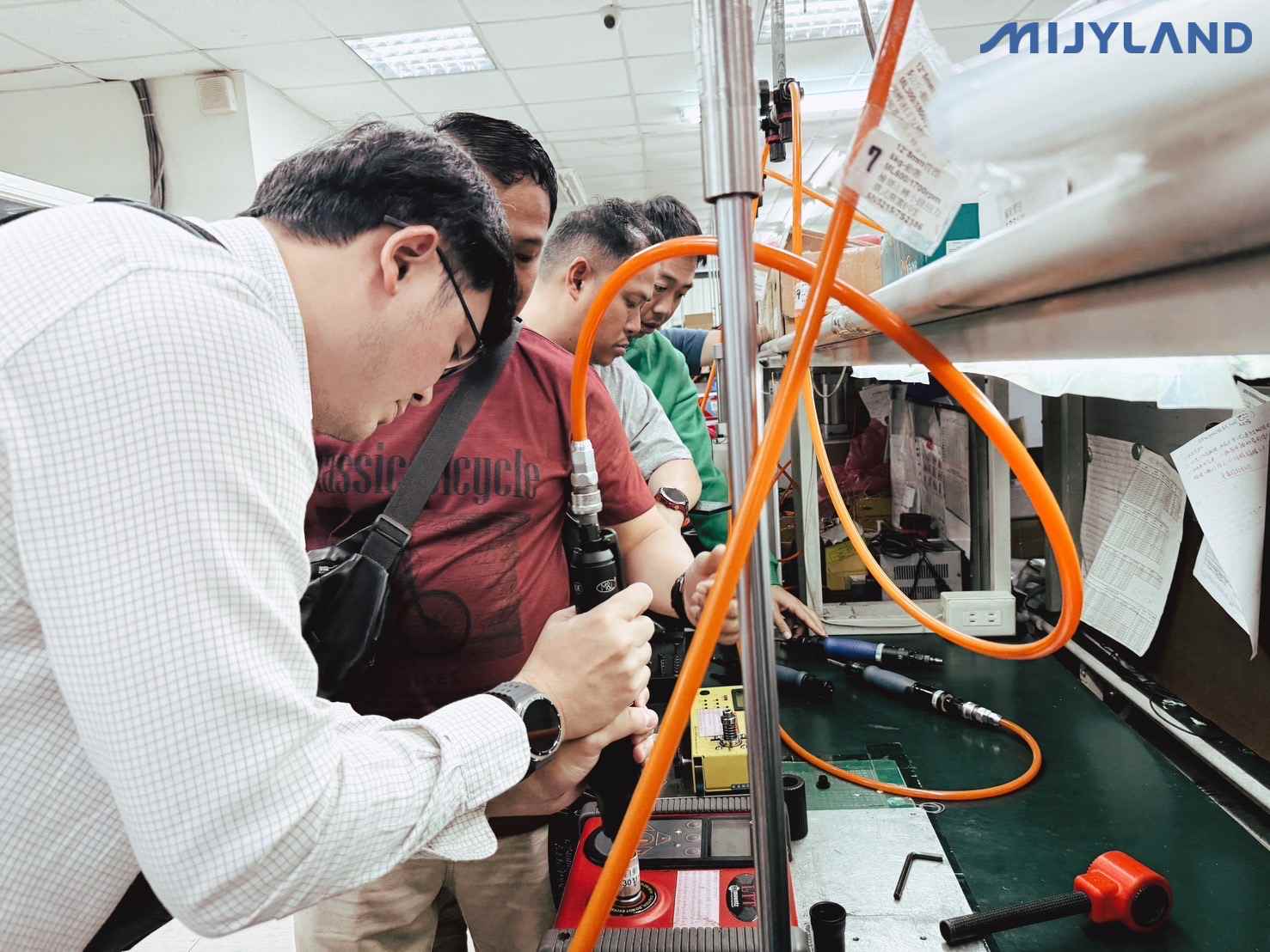 69B835F7-47CD-4FF3-9D8B-7A1EC36C94B3